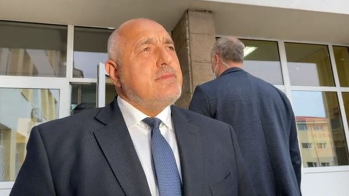 Не може да имаш няколко процента и претенции, че говориш